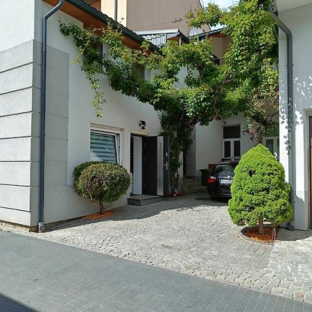 Kiwi Apartament Мушина Екстериор снимка